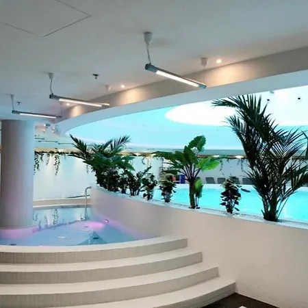 Апартаменты Hanza Tower Luxury Jacussi & Pool & Sauna Щецин