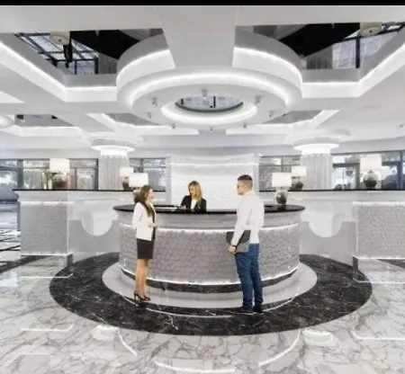 Hanza Tower Luxury Jacussi & Pool & Sauna * Щецин