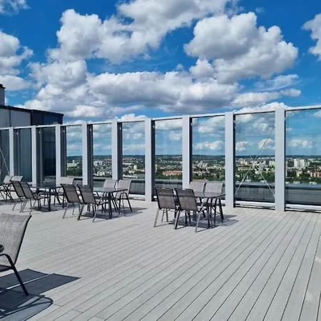 Hanza Tower Luxury Jacussi & Pool & Sauna